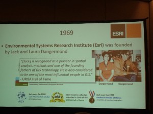 1969年 Esri社設立
