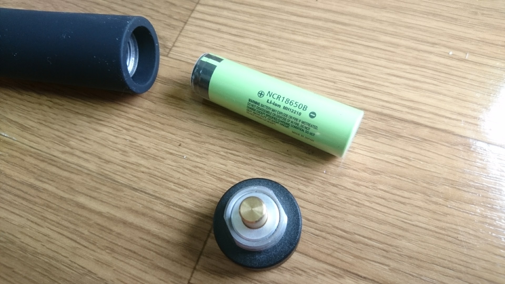 18650リチウムイオン充電池